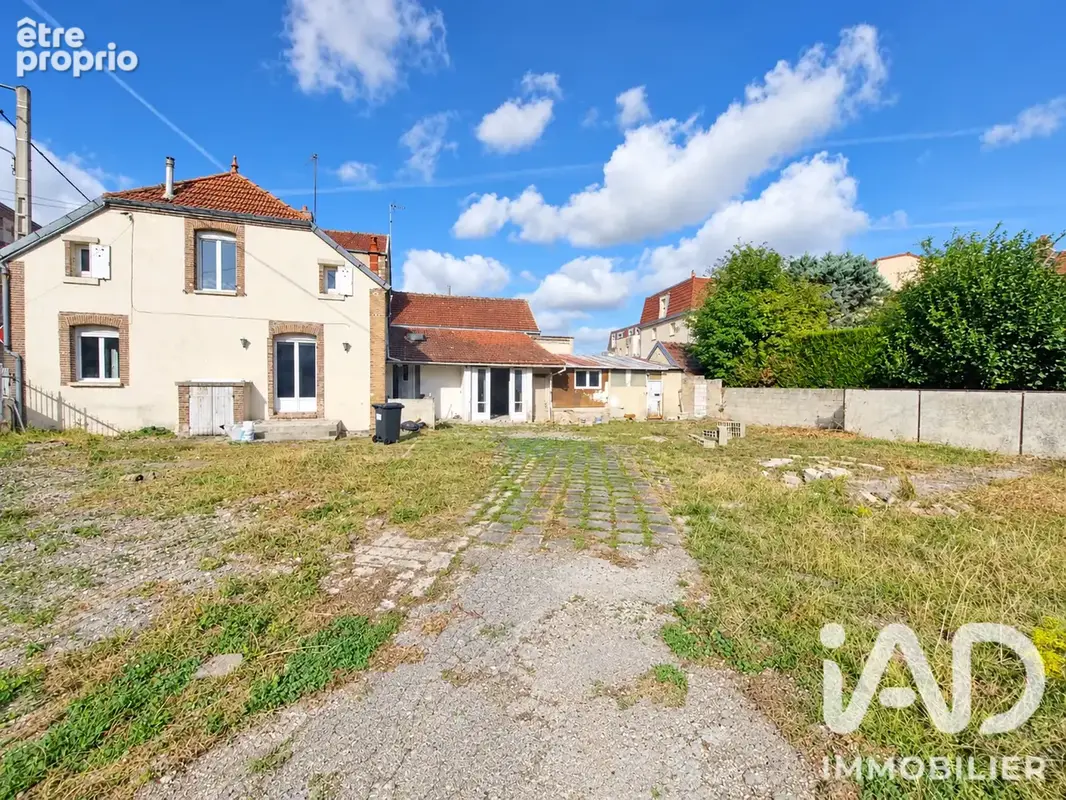 Photo 1 - Maison à ROMILLY-SUR-SEINE