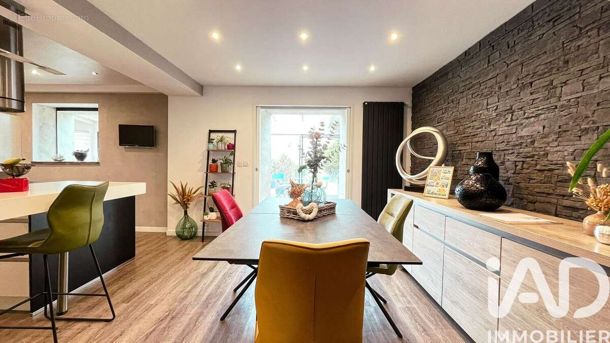 Photo 2 - Maison à COSNES-ET-ROMAIN