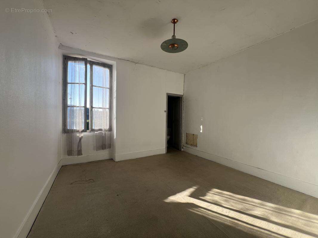 Maison à SAINT-QUENTIN-SUR-ISERE