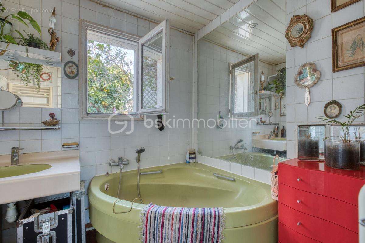 Maison de ville T5 (4 chambres) de 155 m2 - VILLA CHASSAGNOLLE - LES LILAS - photo 18
