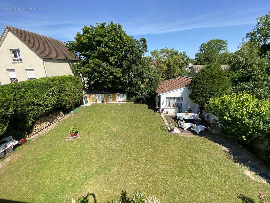 Maison à BONNIERES-SUR-SEINE