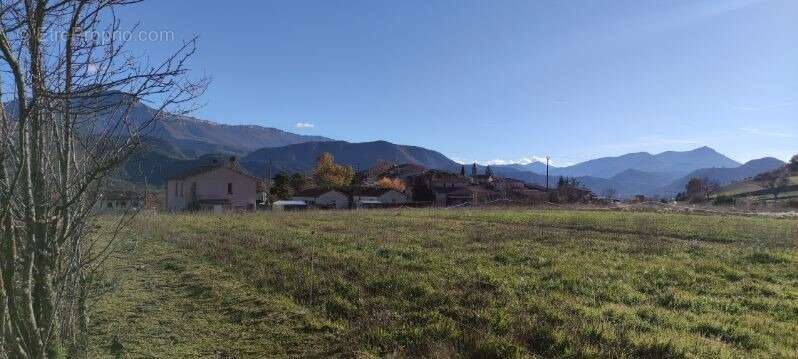 Terrain à LE BRUSQUET