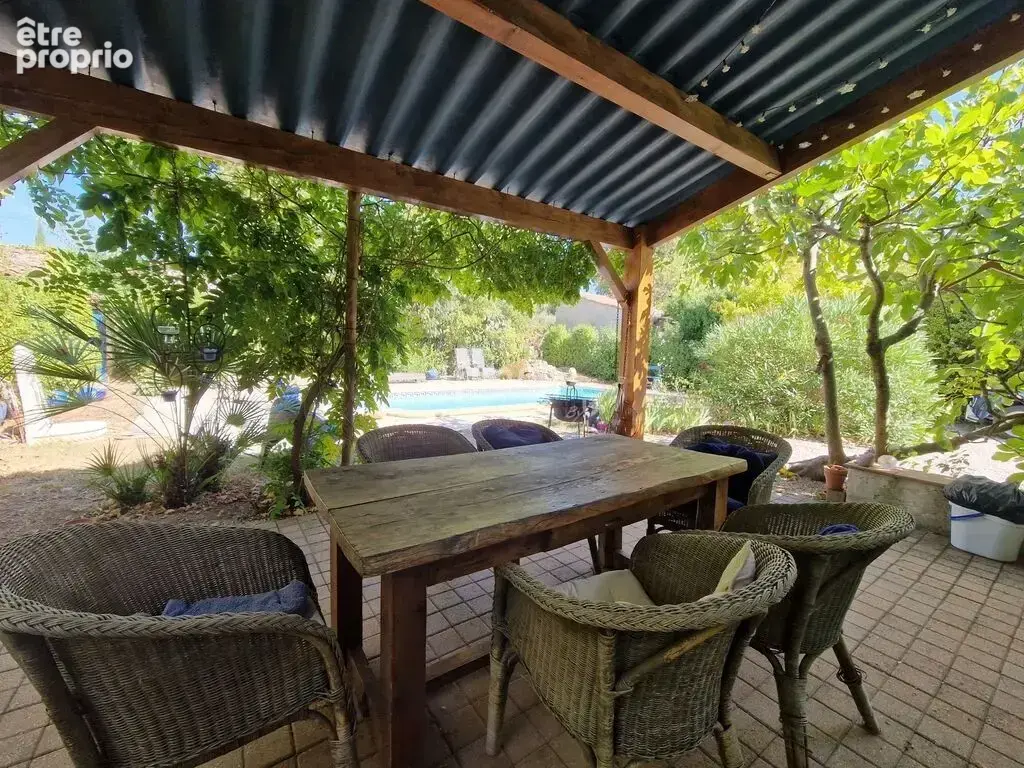 Villa T7 avec piscine, garage et terrain - photo 8