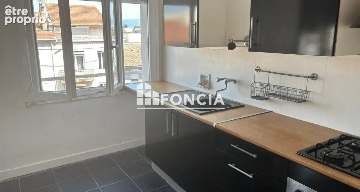 Valence – secteur sadi carnot  t2 58 m² potentiel t3 – balcon – ascenseur – cave - photo 5