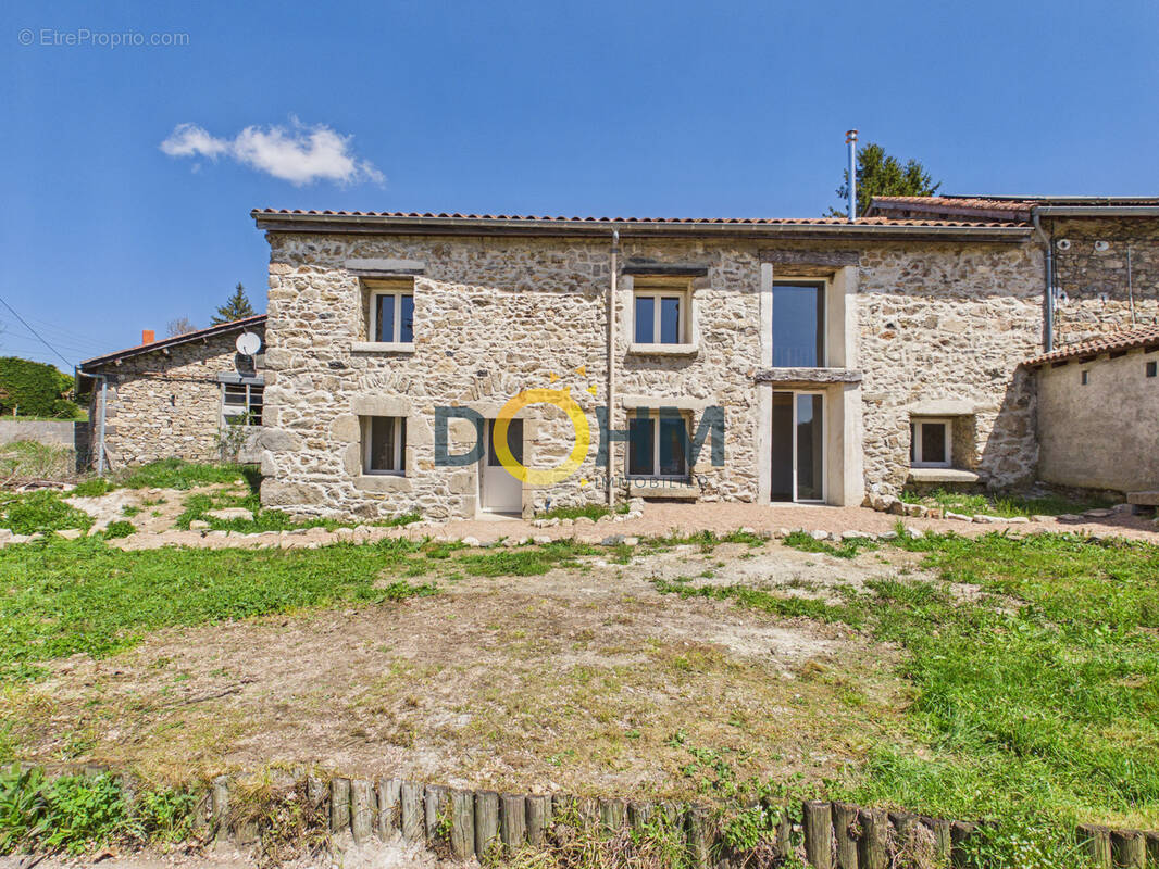 Maison à SAINT-JEAN-D'AUBRIGOUX