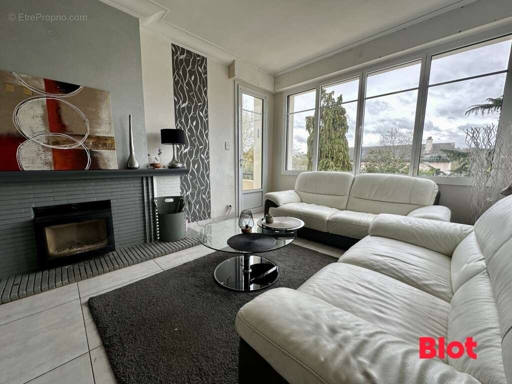 Maison à MONTFORT-SUR-MEU