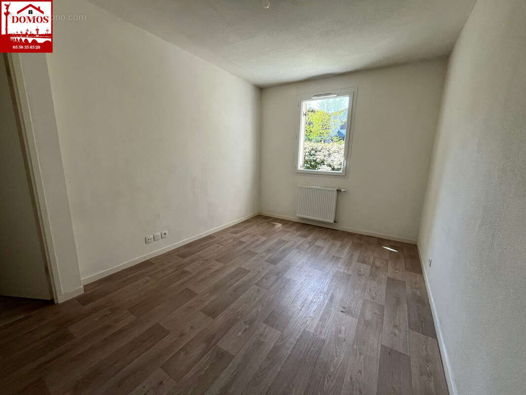 Appartement à PAREMPUYRE