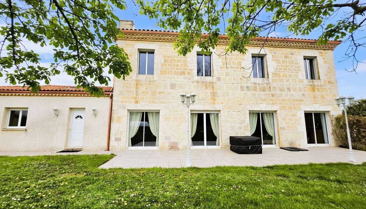 Maison à CASTELNAU-DE-MONTMIRAL