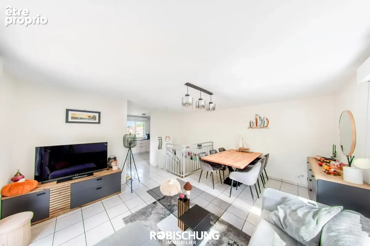 PROCHE HIRSINGUE : Magnifique ensemble immobilier avec fort potentiel locatif - photo 14