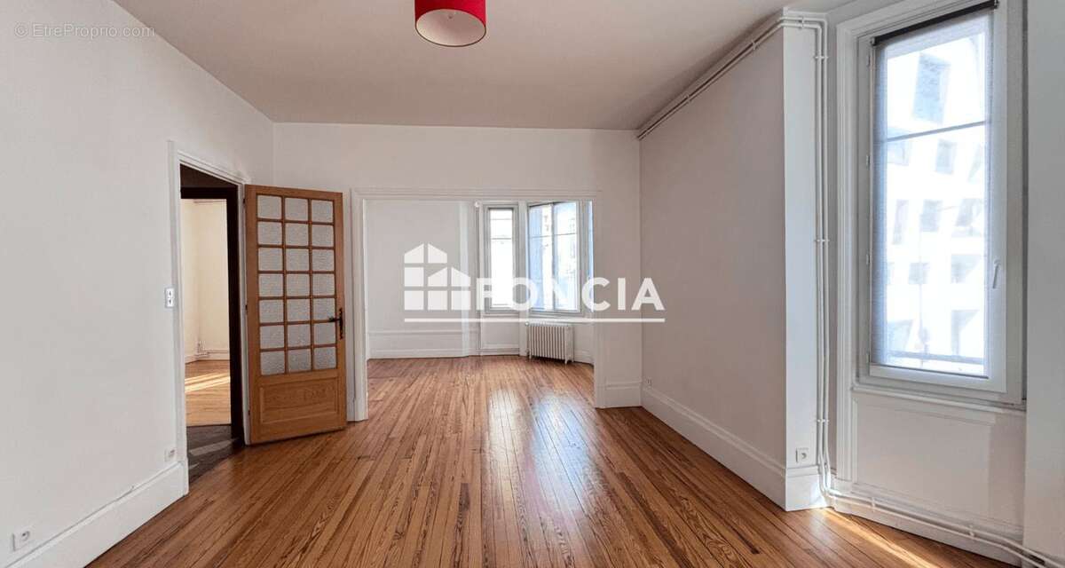 Appartement à SAINT-ETIENNE