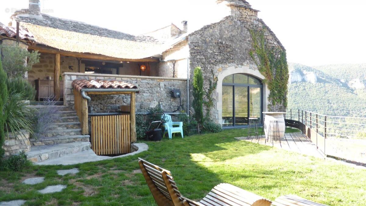 Maison à MOSTUEJOULS