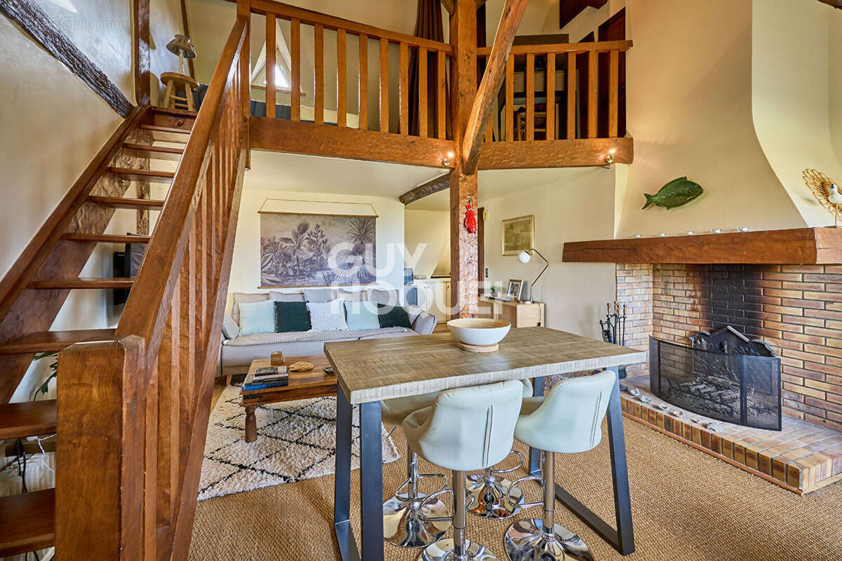 Appartement à TOURGEVILLE