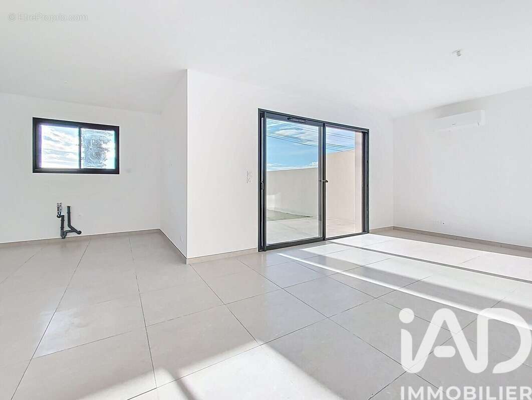 Photo 3 - Maison à SORGUES