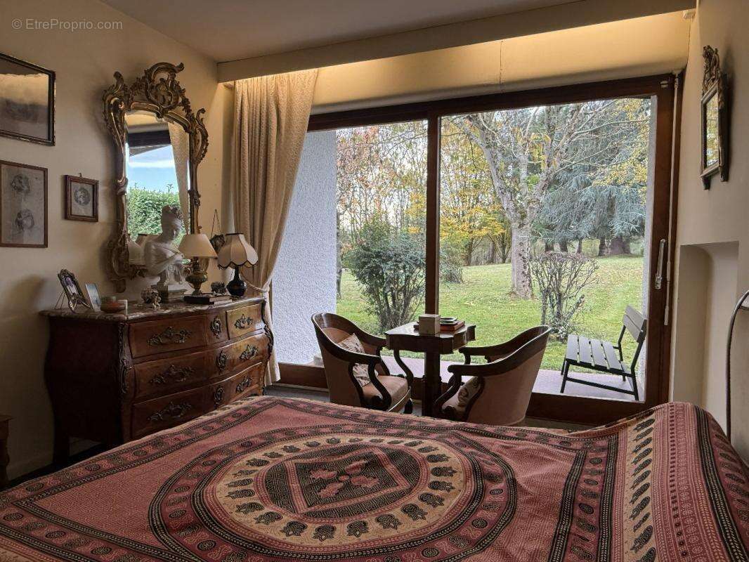 Maison à TRIE-SUR-BAISE