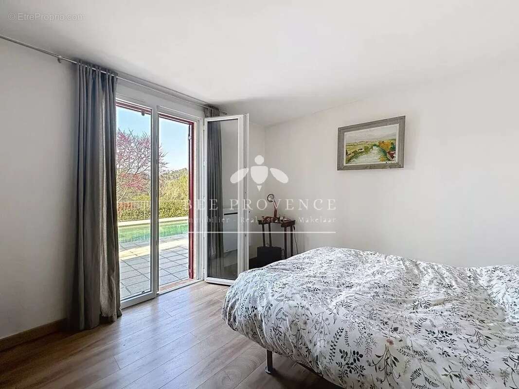 Maison à SOLLIES-TOUCAS