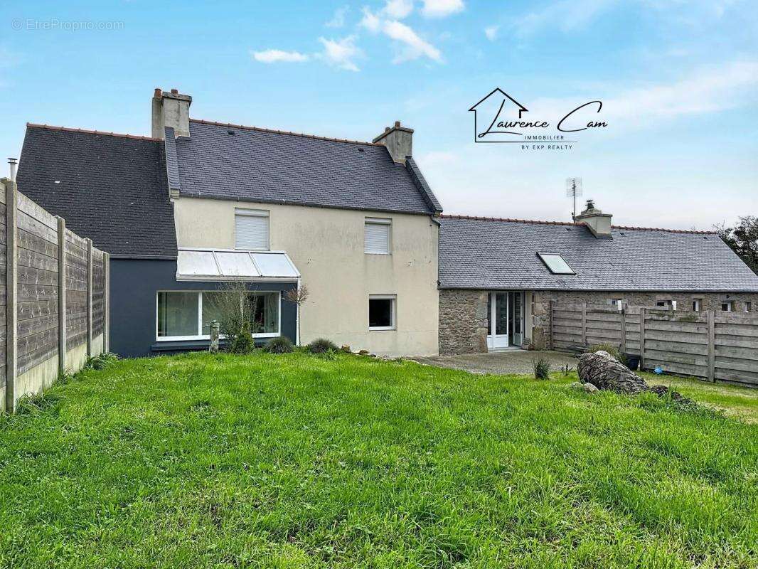 Maison à PLOUGUERNEAU