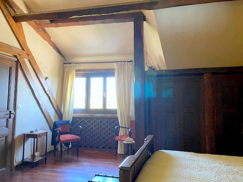 Maison à VILLENEUVE-L&#039;ARCHEVEQUE