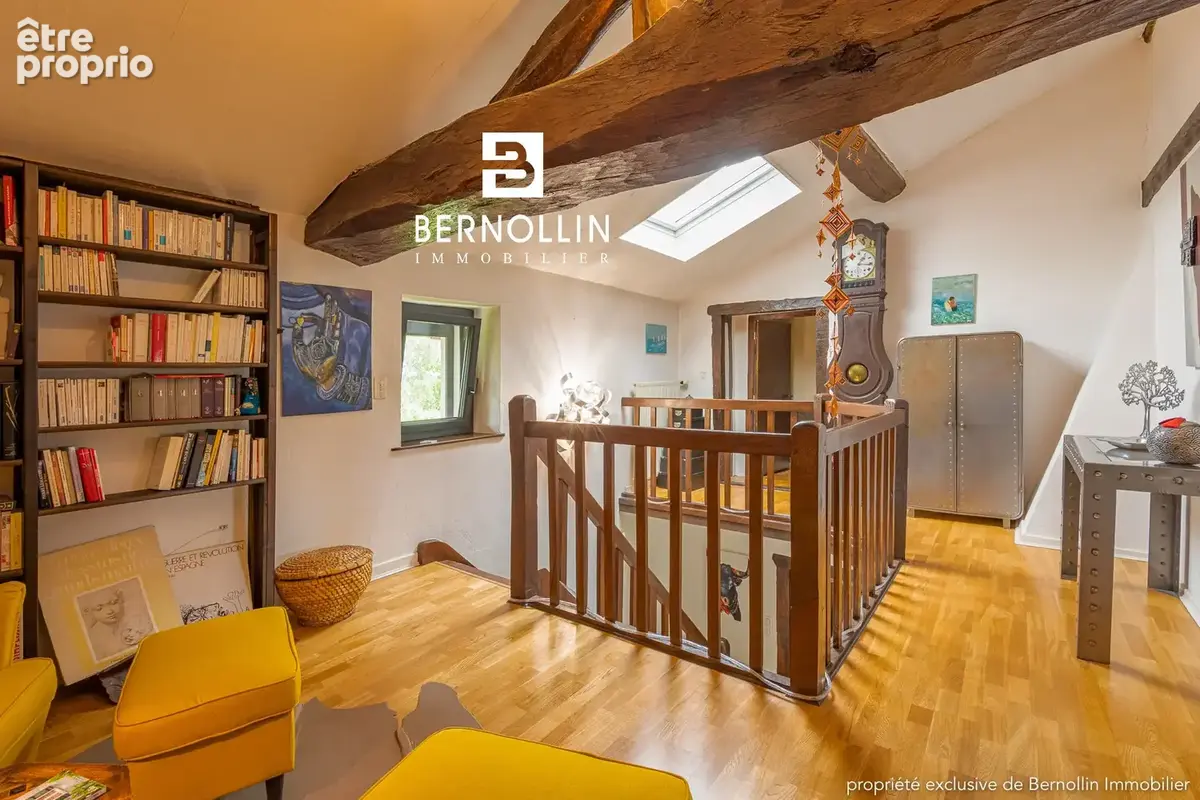 COUP DE COEUR à Curtafond - Propriété de charme de 300 m2 - 11 pièces - photo 25