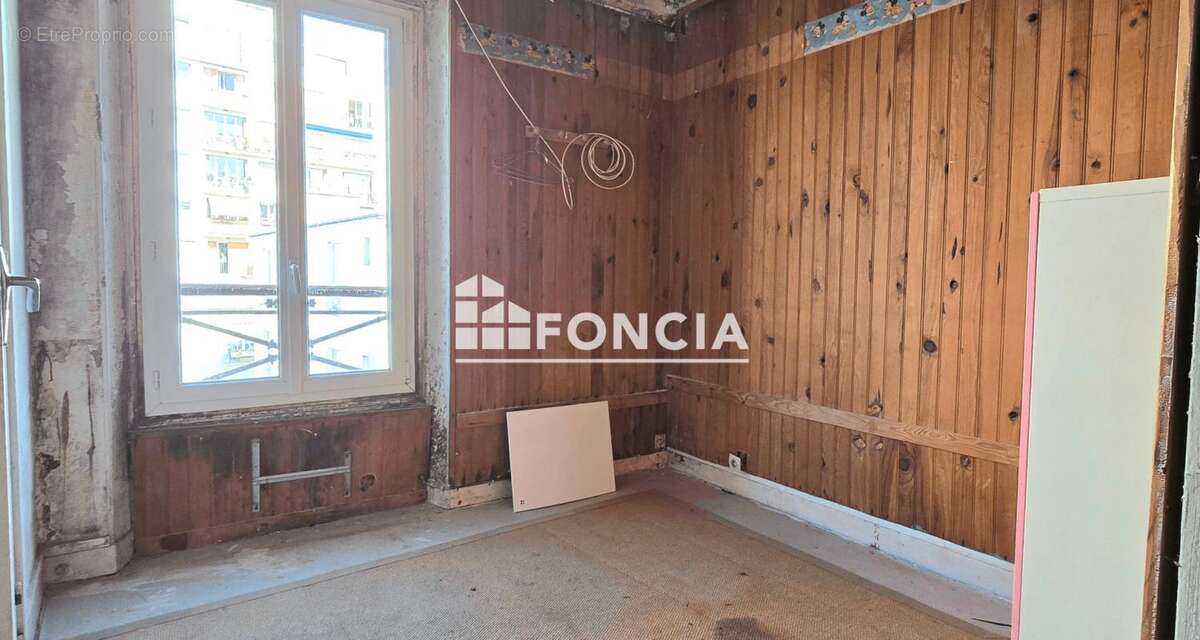 Appartement à PARIS-20E
