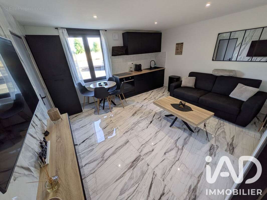 Photo 2 - Appartement à LA CHAPELLE-SUR-LOIRE