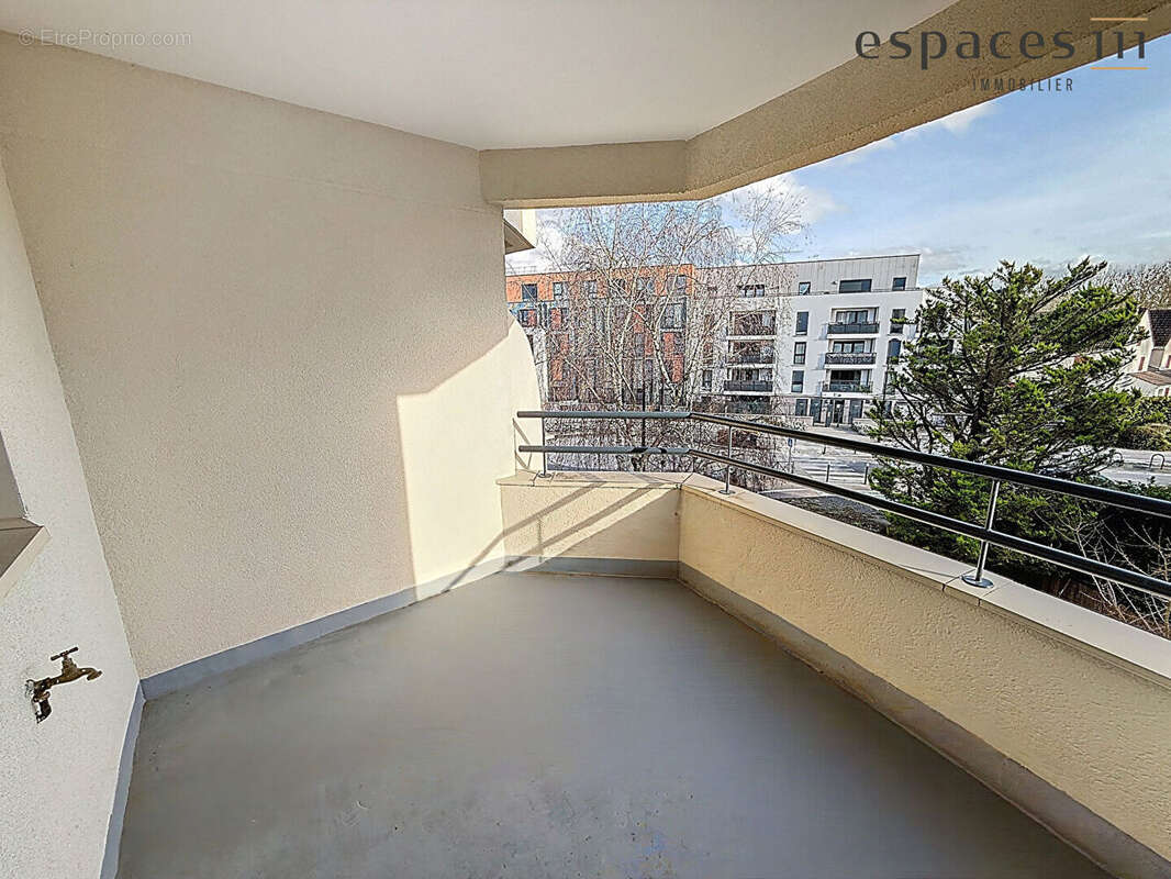 Appartement à MONTIGNY-LE-BRETONNEUX