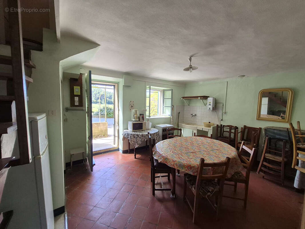 Maison à SAUSSET-LES-PINS