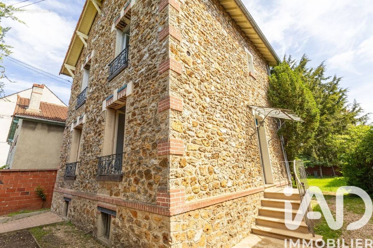 Photo 1 - Maison à VIGNEUX-SUR-SEINE