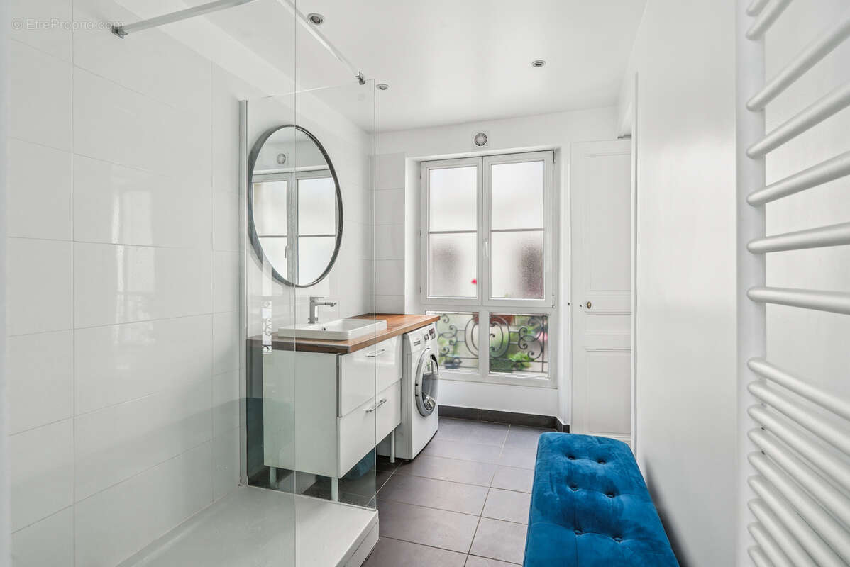 Appartement à PARIS-9E