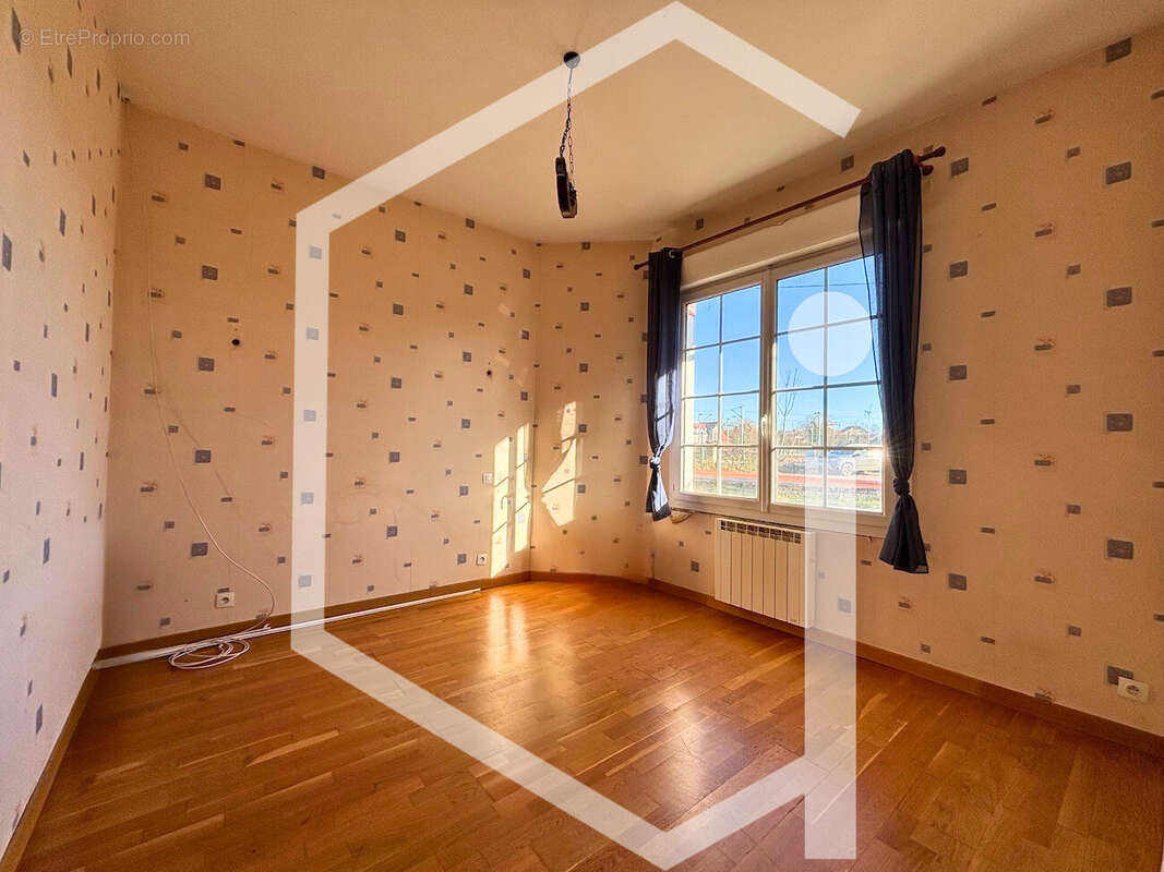 Maison à COSNE-COURS-SUR-LOIRE