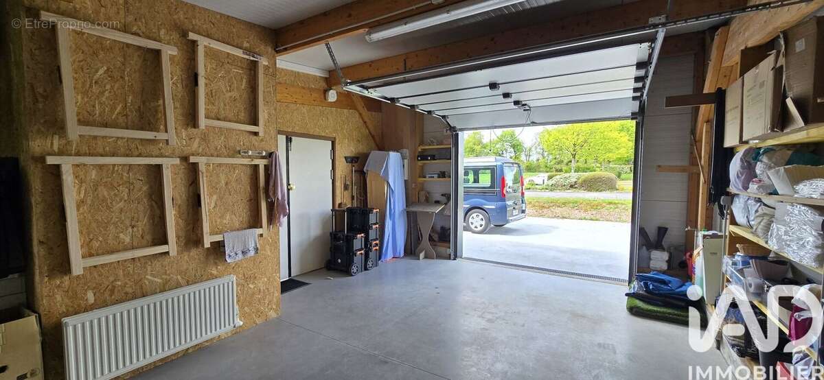 Photo 3 - Commerce à PLUMELEC