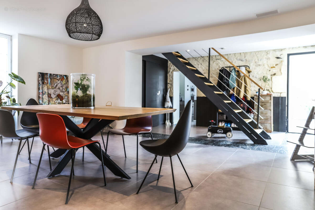 Maison à MORNAC-SUR-SEUDRE