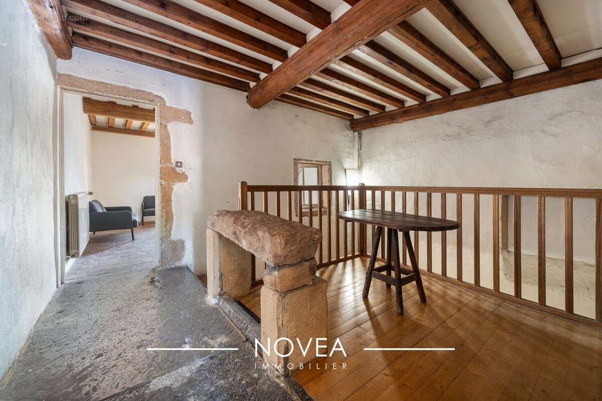 Maison 112 m² à Couzon-Au-Mont-D'or  - photo 8