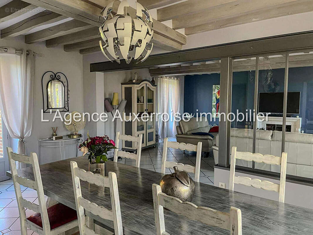 Charmante maison sur Toucy. - photo 2