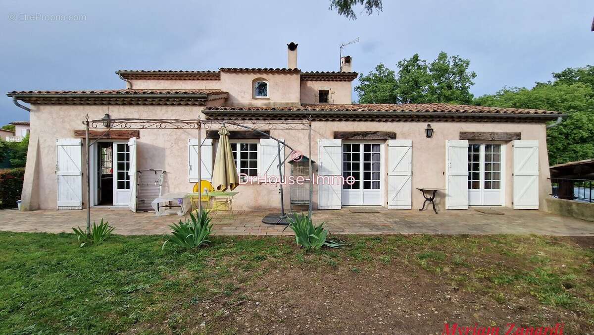 Maison à MOUANS-SARTOUX