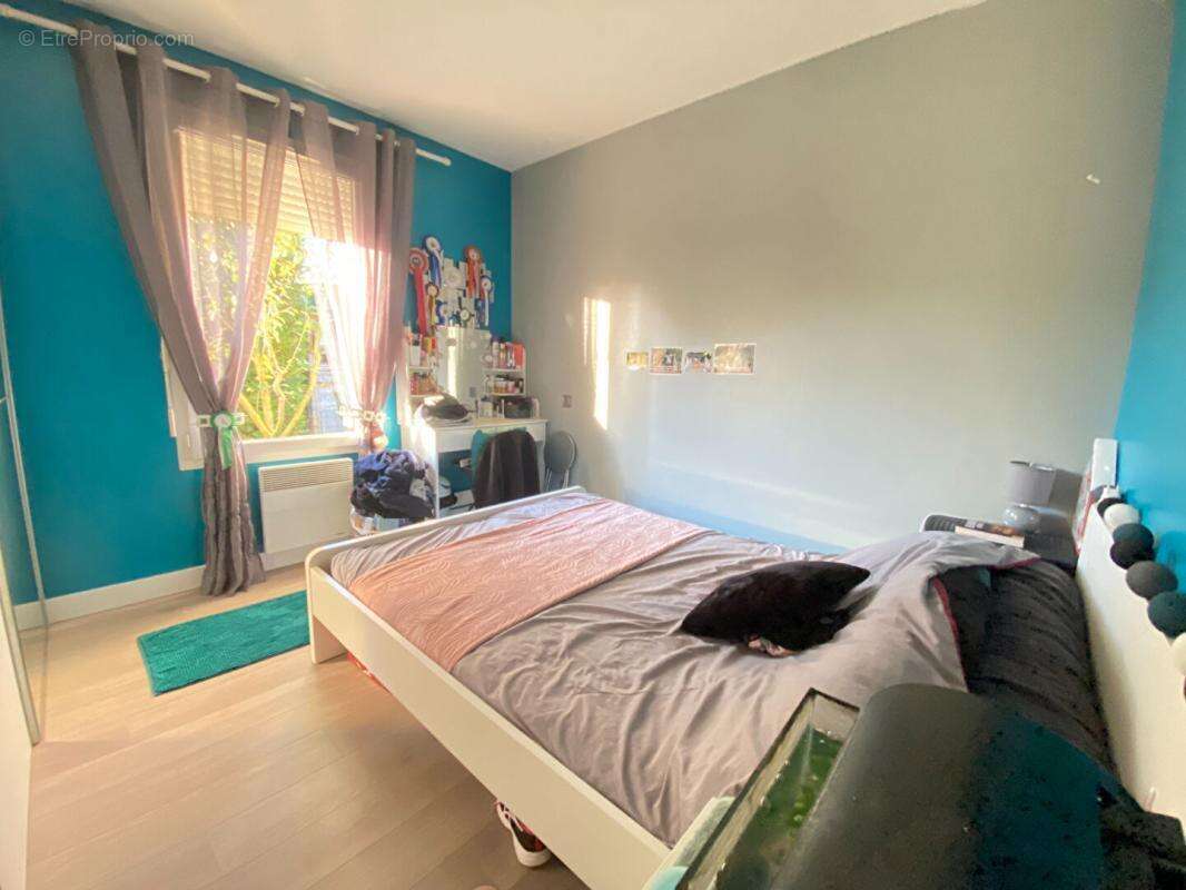 Maison à SAINT-QUENTIN-DE-BARON