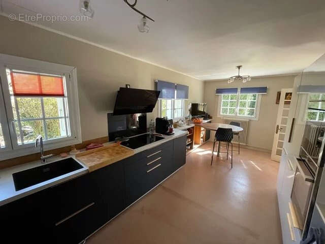 Maison à FRONTENAY-ROHAN-ROHAN