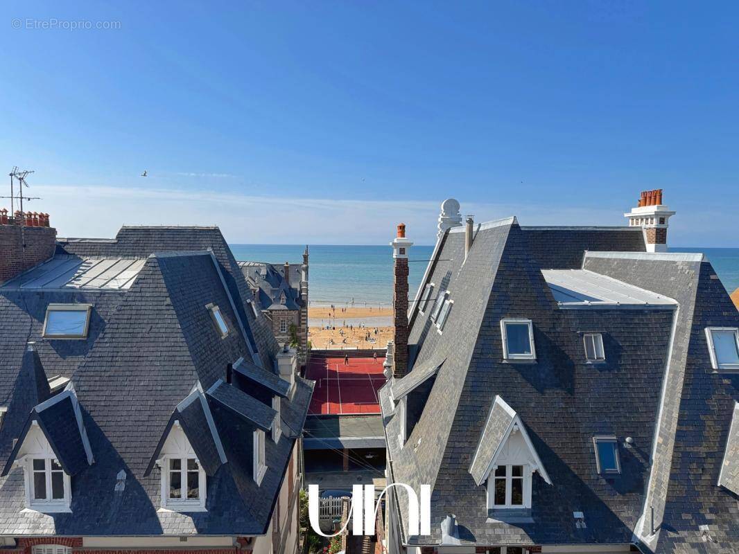 Commerce à HOULGATE