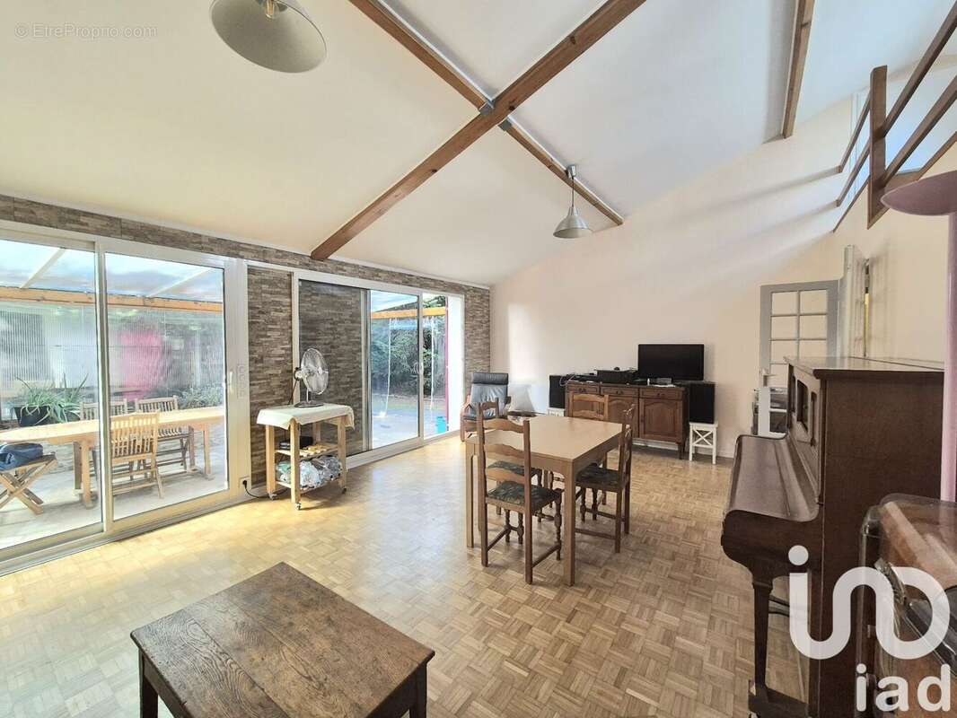 Photo 4 - Maison à SAINT-PIERRE-DU-PERRAY