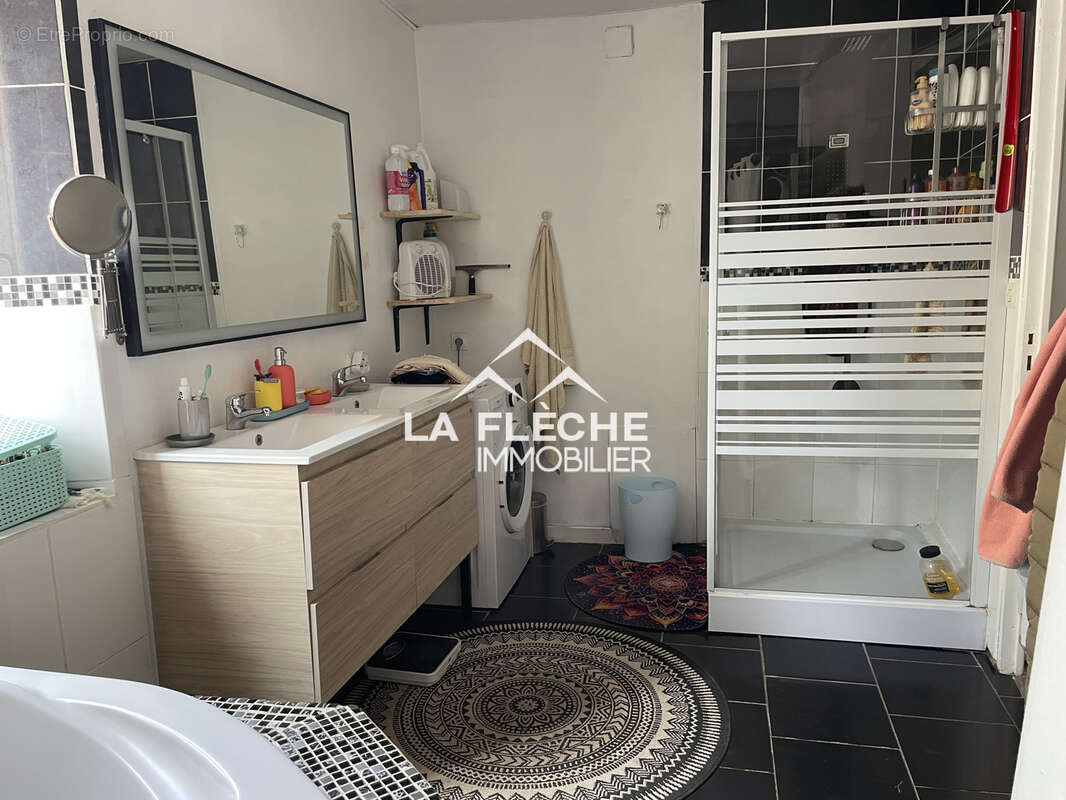 Maison de village décorée avec soin - photo 11