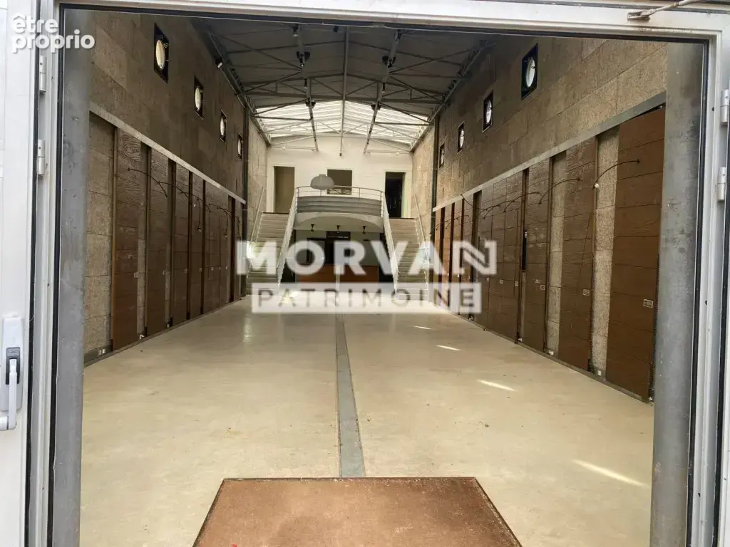 Maison du bazois - batiment sur 2 niveaux 294 m2 - parking et terrain 4017 m2 - photo 13