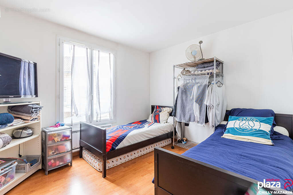 Appartement à CHILLY-MAZARIN