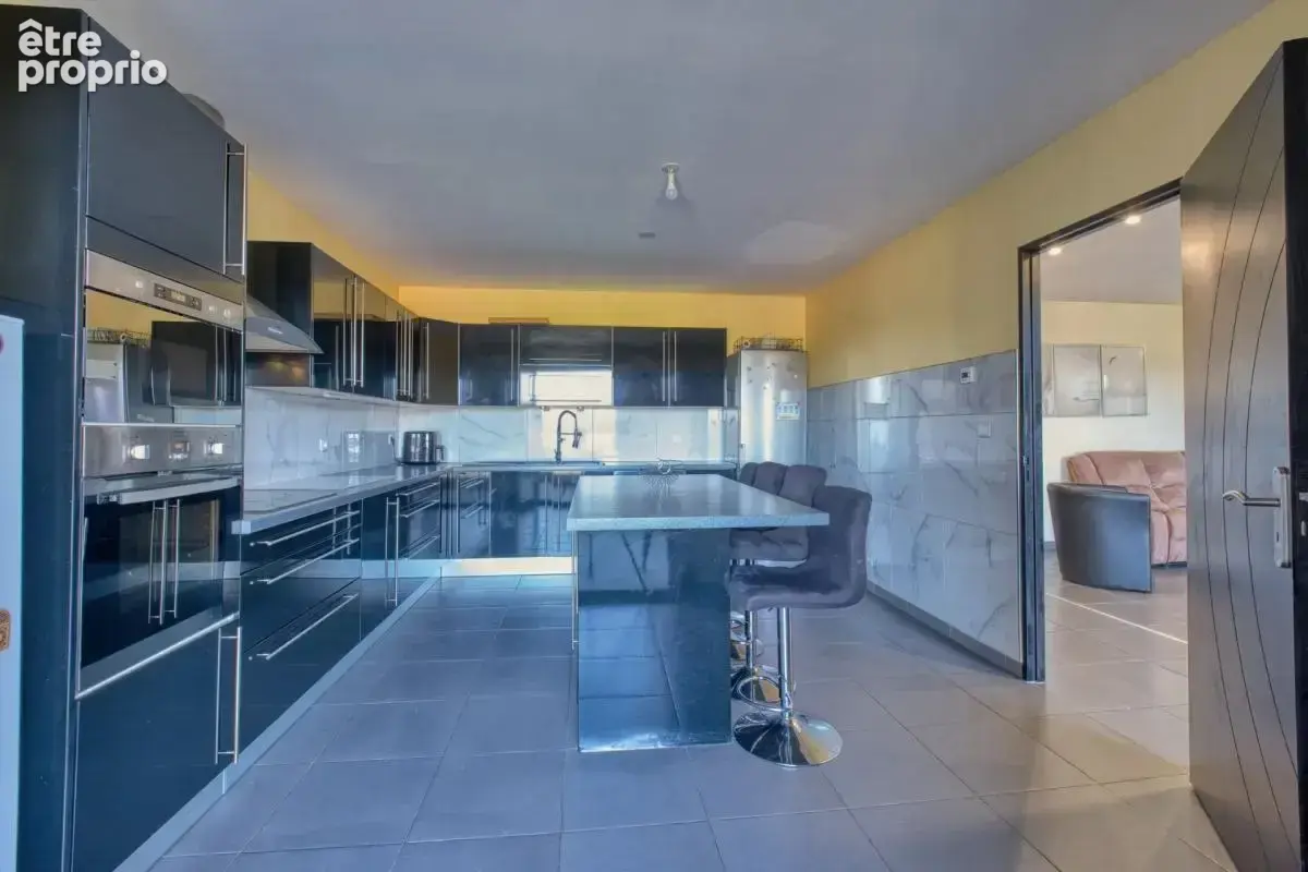 Maison de 9 pièces de 225 m² située à Chaligny - photo 4