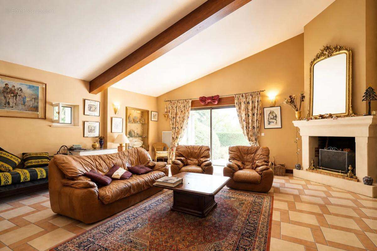 Maison de 8 pièces de 257 m² à Teillet - photo 12