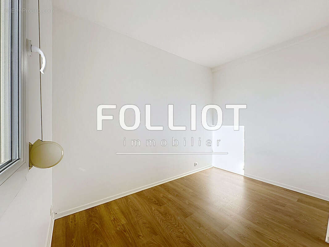 Appartement à DONVILLE-LES-BAINS