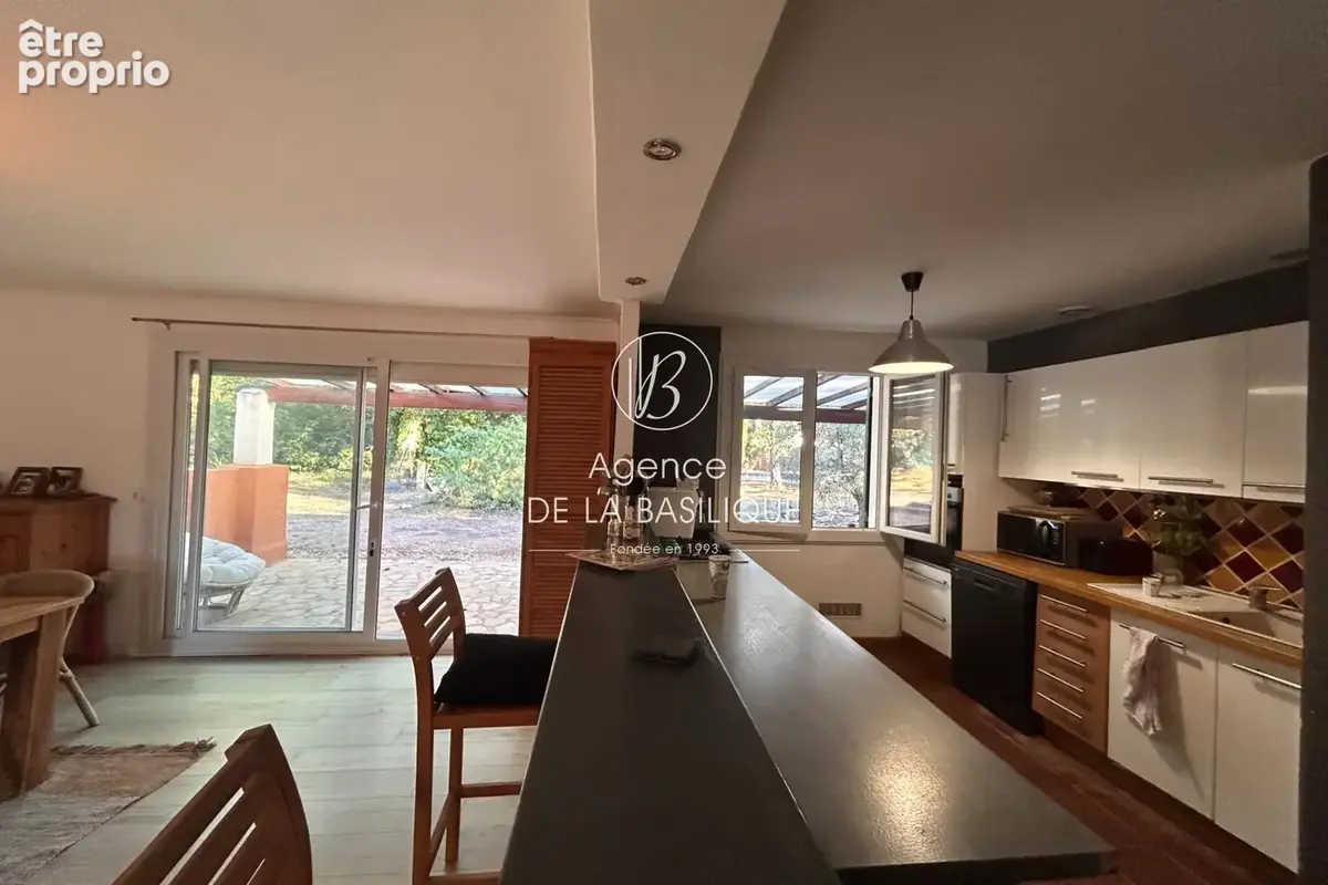 Maison 8 pièces 197 m² à vendre à Pourrieres (83910) - photo 6