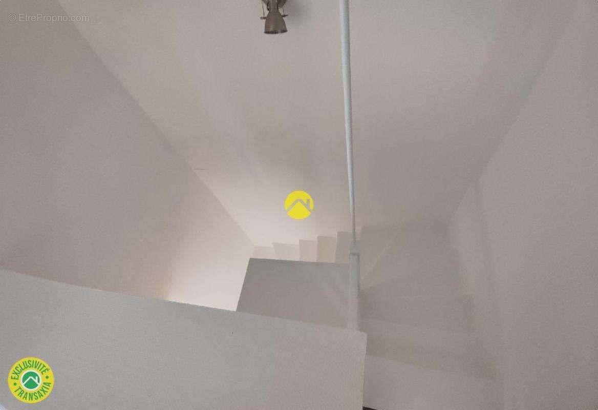 Immeuble de rapport en centre-ville - photo 7
