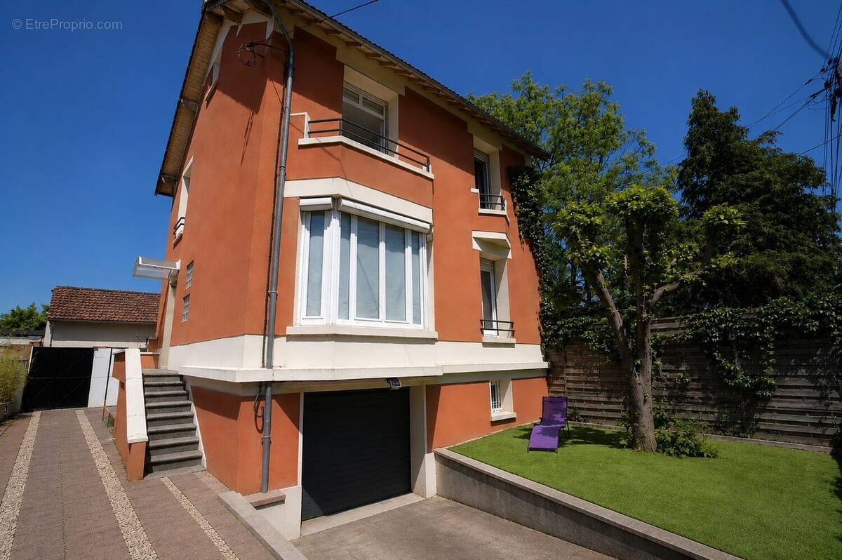 Maison à LIVRY-GARGAN