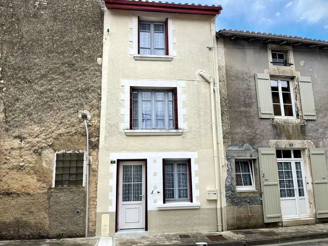 Maison à VERTEUIL-SUR-CHARENTE