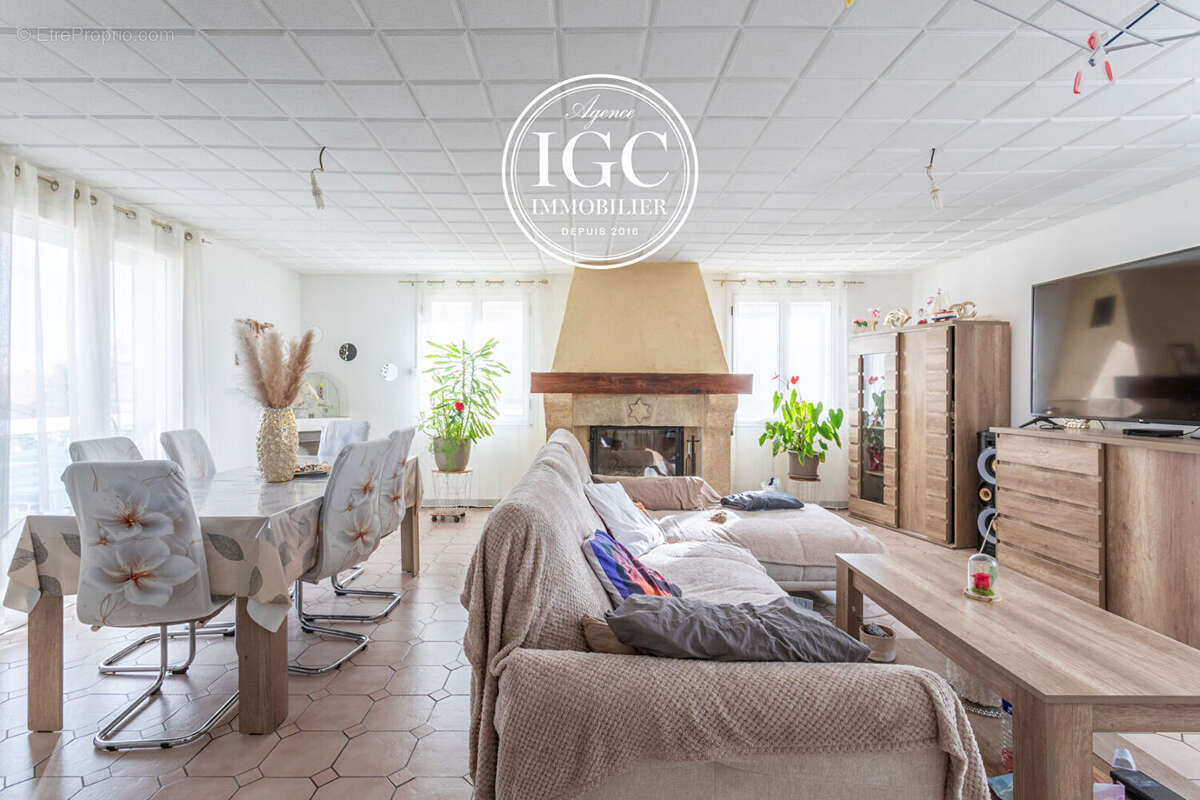 Maison à SAUSSET-LES-PINS