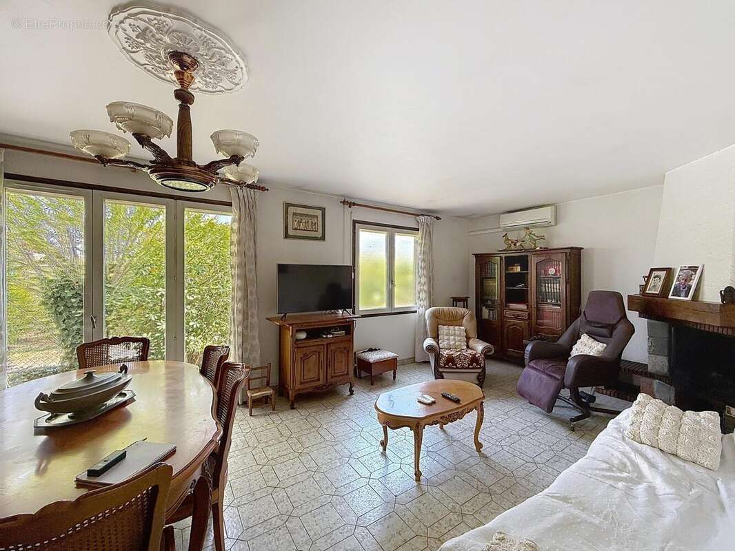 Photo 8 - Maison à LE MUY